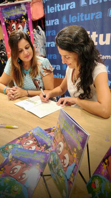 Noite de Autógrafos em Campinas: Larissa Scomparim encanta leitores com lançamento de livro infantil