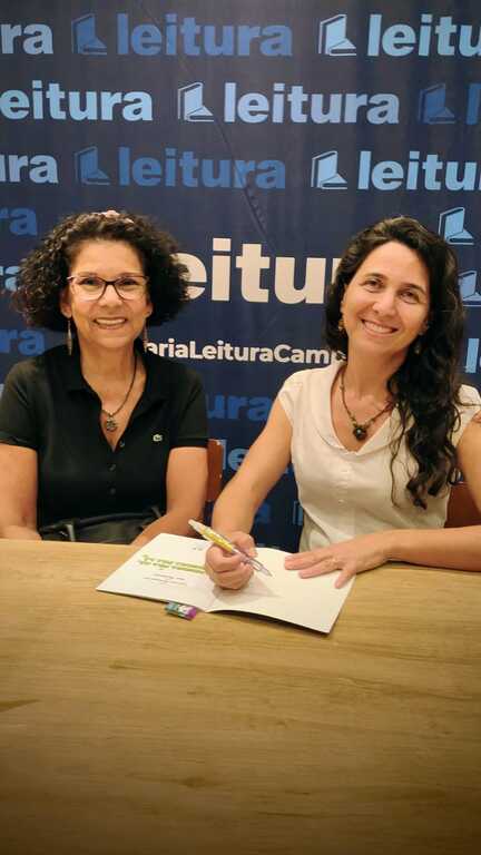 Noite de Autógrafos em Campinas: Larissa Scomparim encanta leitores com lançamento de livro infantil
